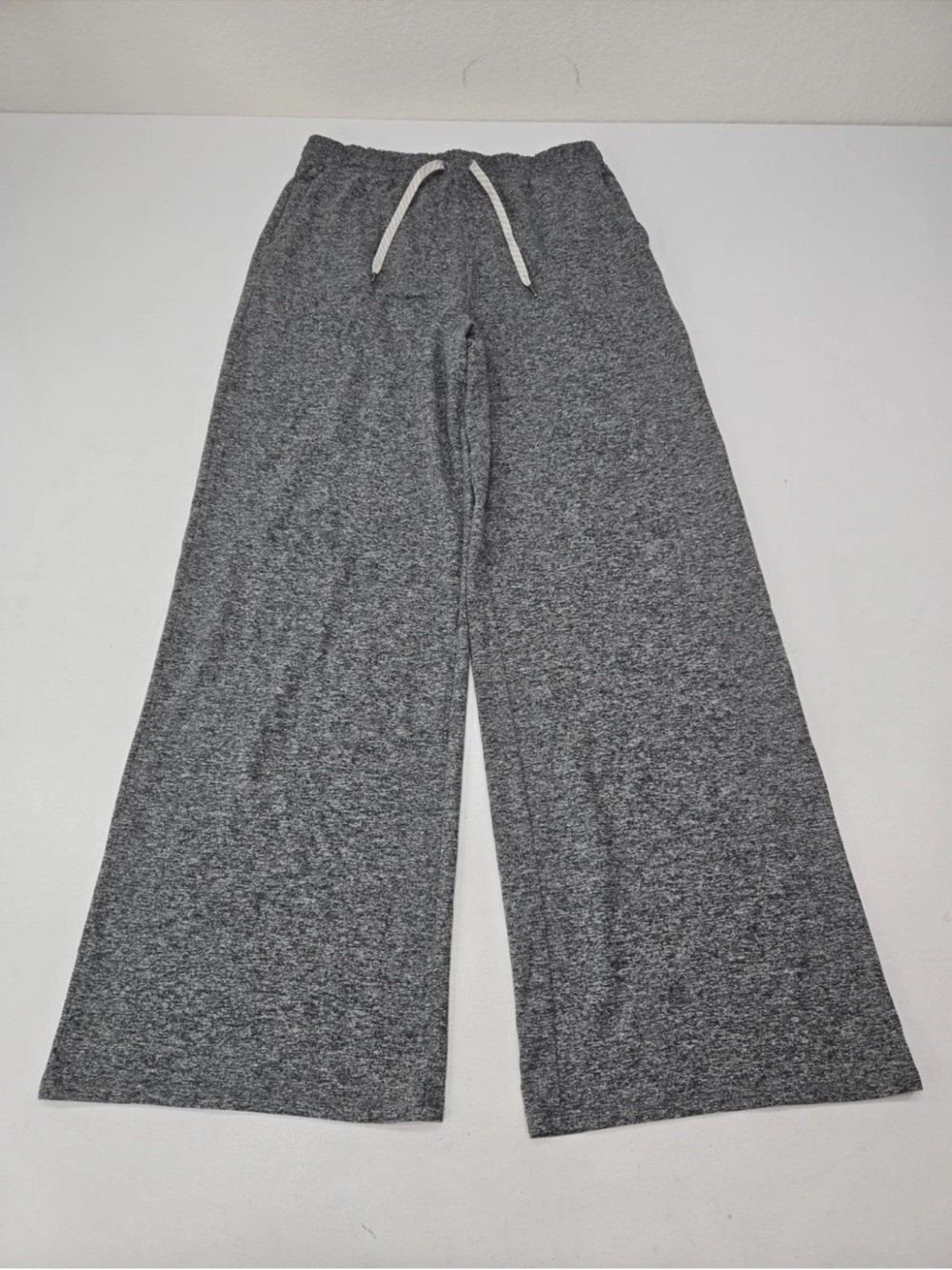 Vuori Halo Essential Wide-Leg Womens Pants Heathered Gray Drawstring Size L